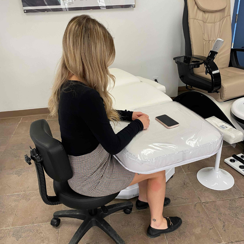 Silhouet-Tone Med Spa Chair Elite Platinum (412256) - Image 4